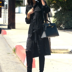 05-24 - Naya leaving Andy LeComptes Salon in West Hollywood